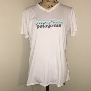 Patagonia V-neck tees size extra large